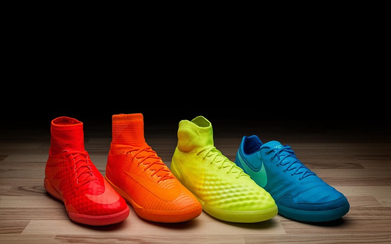 Hướng dẫn chọn giày đá bóng toàn diện giúp nâng cao hiệu suất thi đấu